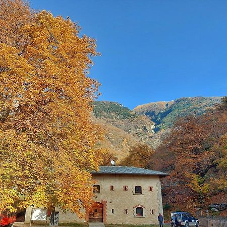 Forte Di Machaby Hostel Arnad ภายนอก รูปภาพ
