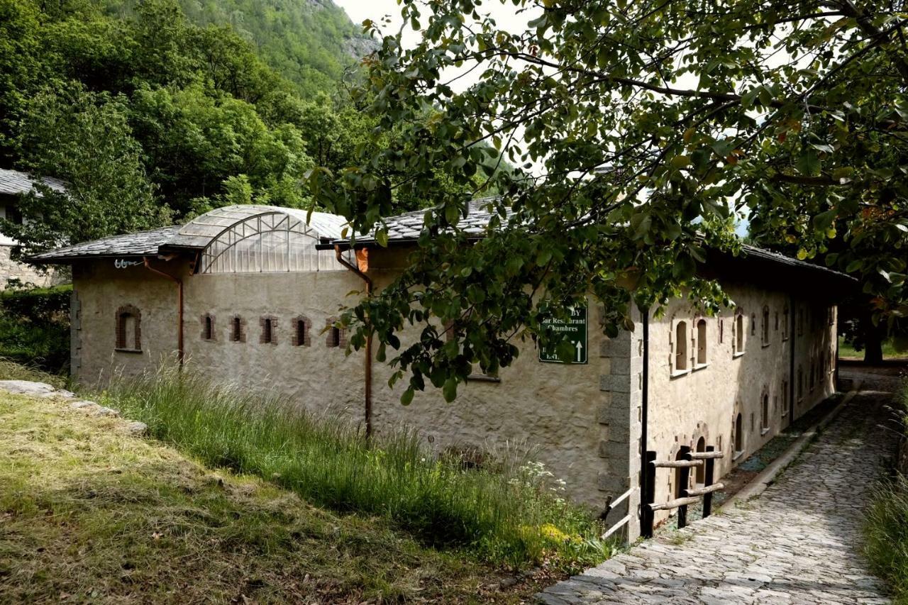 Forte Di Machaby Hostel Arnad ภายนอก รูปภาพ